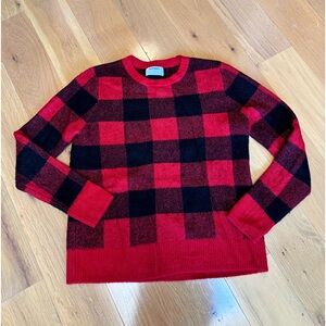 Old Navy Medium Women’s Buffalo Check Crewneck Sweater. Classic & Comfort